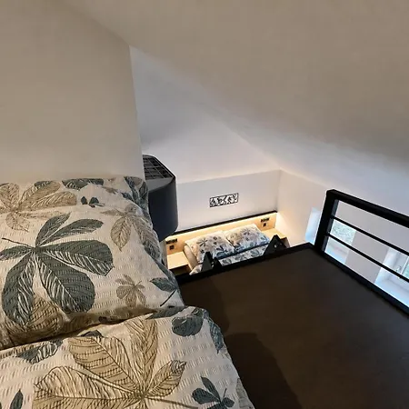 Loftstay - 4 Wine Penzion