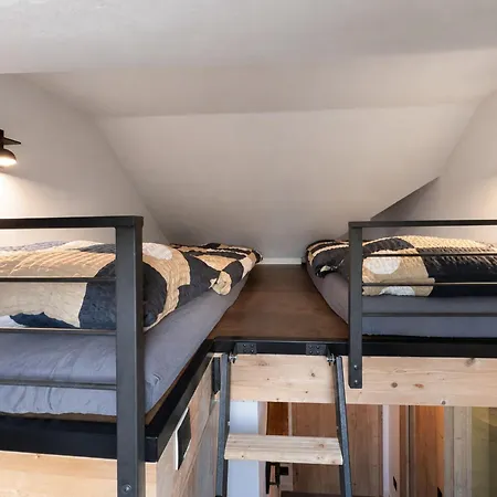 Penzion Loftstay - 4 Wine 3*