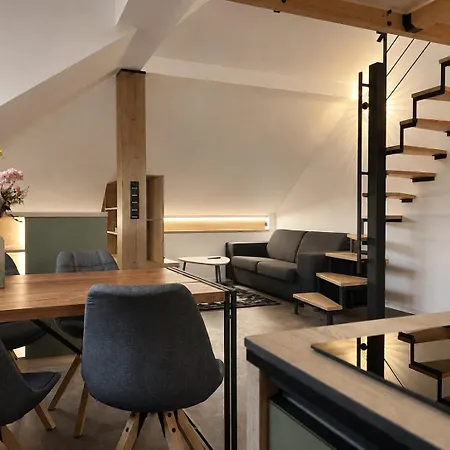 Penzion Loftstay - 4 Wine 3*