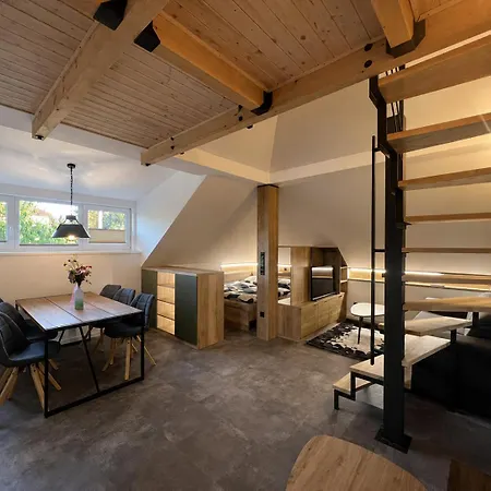 Penzion Loftstay - 4 Wine 3*
