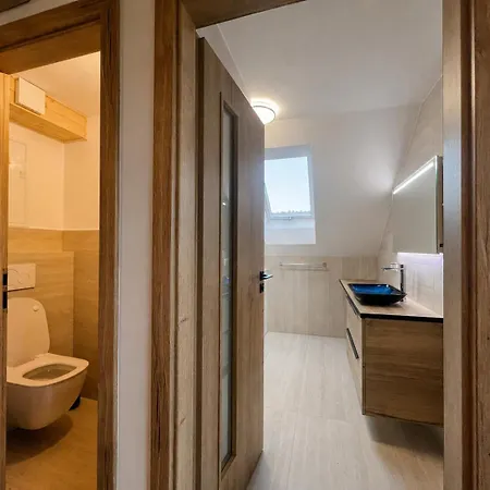 Loftstay - 4 Wine 3* Kucharovice