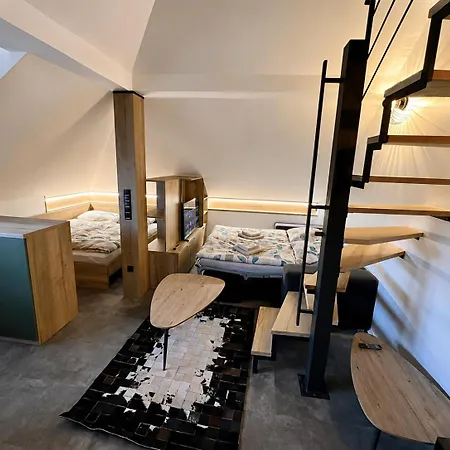 Loftstay - 4 Wine Penzion Kucharovice